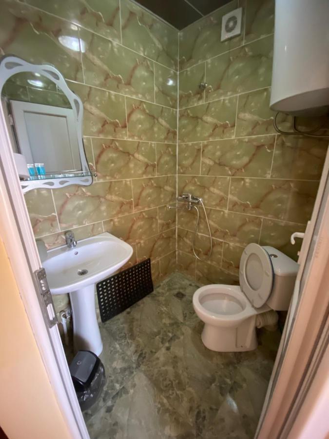 Hotel Dadiani Batumi Bagian luar foto