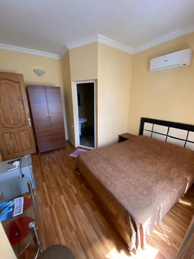 Hotel Dadiani Batumi Bagian luar foto